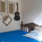 Casa De Gente Feliz